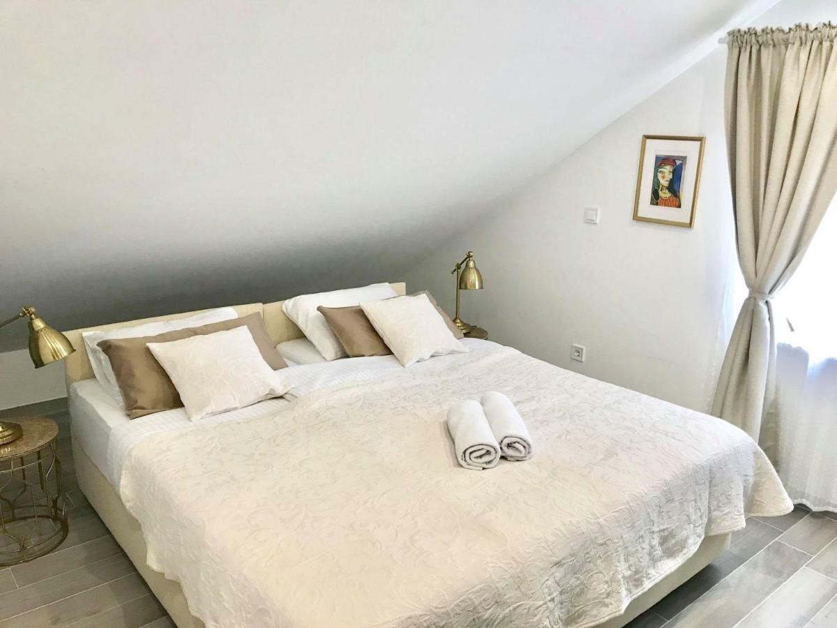 Cocoville Beach House- Makarska Appartamento Esterno foto