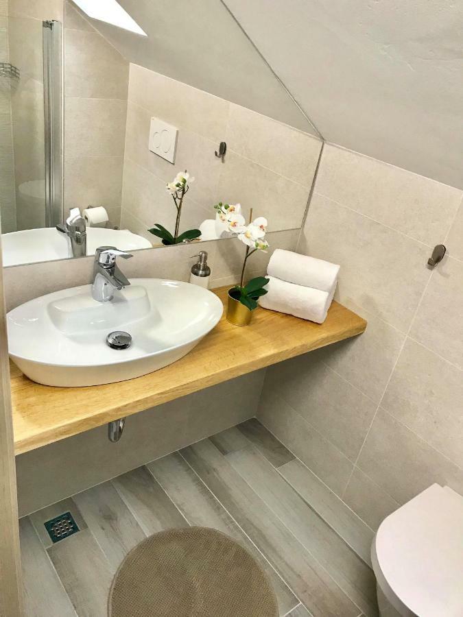 Cocoville Beach House- Makarska Appartamento Esterno foto