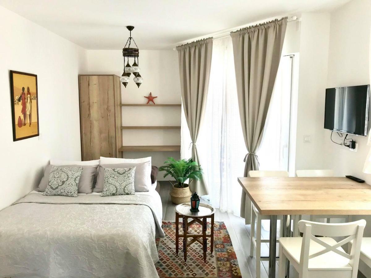 Cocoville Beach House- Makarska Appartamento Esterno foto