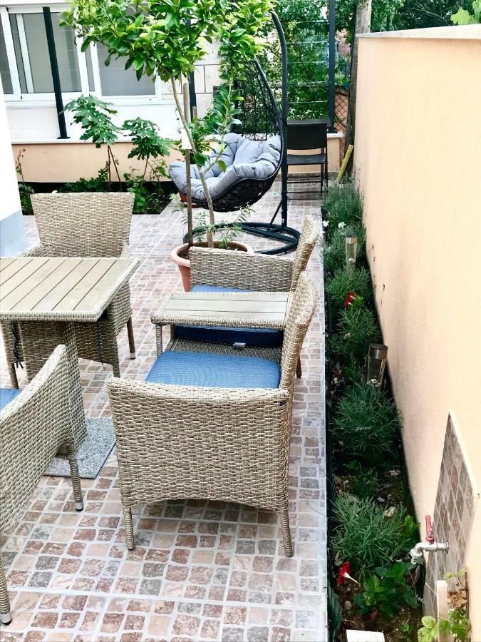 Cocoville Beach House- Makarska Appartamento Esterno foto
